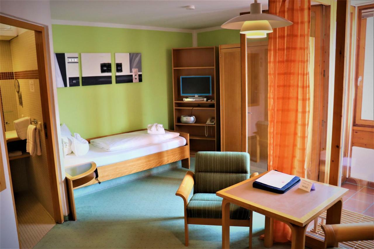Hotel Und Appartementhof Waldeck Bad Fussing Bilik gambar